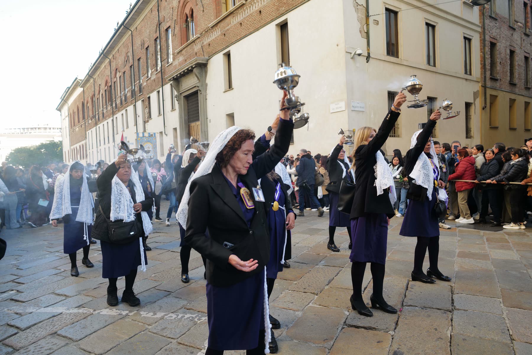 I turiboli alzati al passaggio dell'anda
